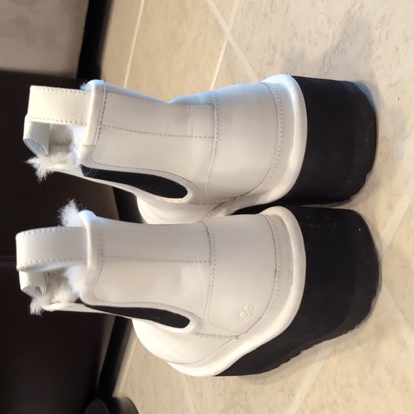 UGG Neumal Platform Chelsea Women's White Boots - Picture 6 of 10